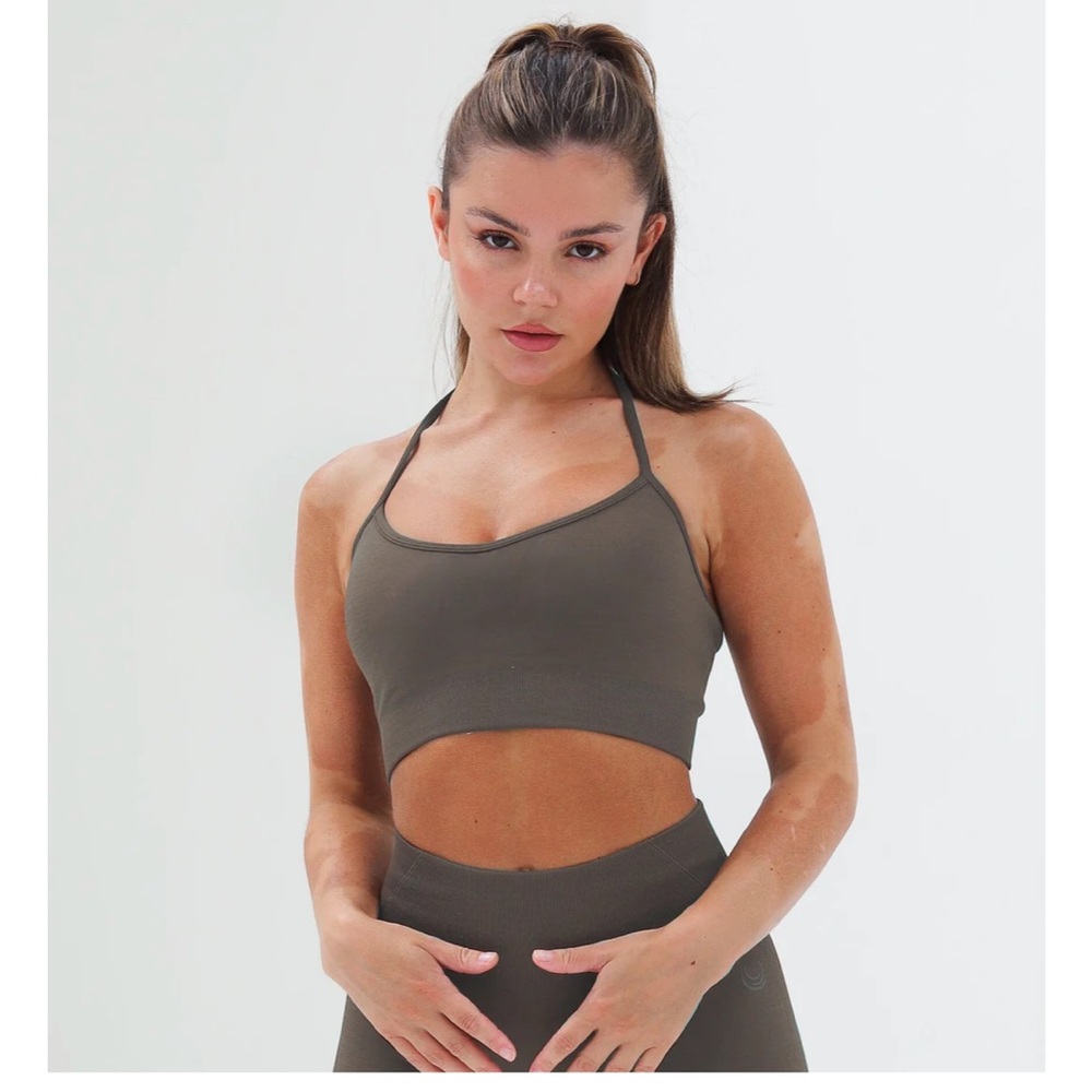 Lazuli Y-back sports bra top